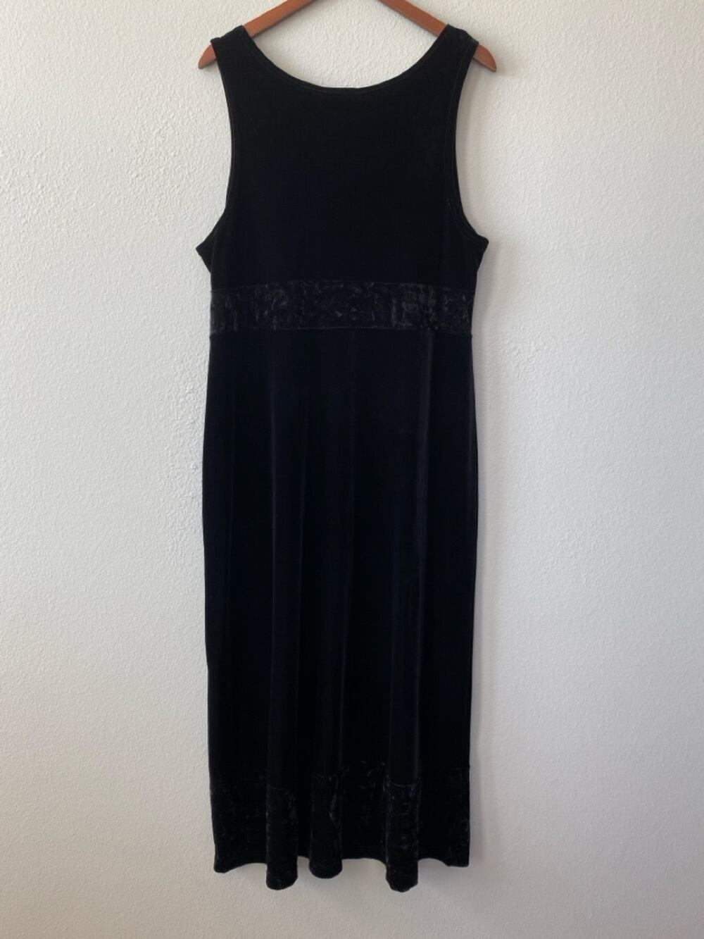 Worthington Dress 14 Black Velvet Maxi Sleeveless Scoop Neck Whimsygoth 90s Fall